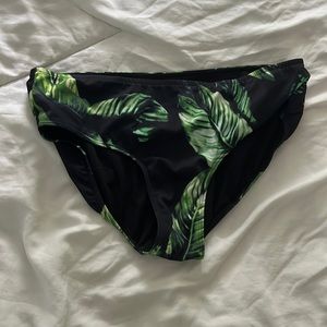 Bikini bottoms 🌴👙